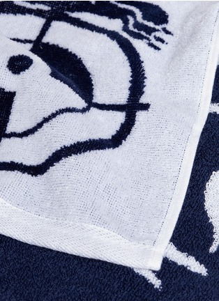 Detail View - Click To Enlarge - POWERS - Lion target logo towel
