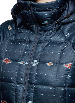 Detail View - Click To Enlarge - BURTON - 'Baker' floral ikat stripe print quilted down insulator jacket