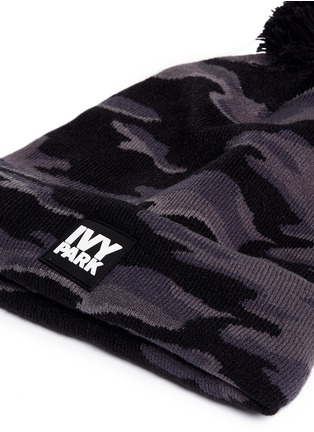 Detail View - Click To Enlarge - IVY PARK - Camouflage intarsia pompom beanie
