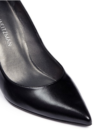 Detail View - Click To Enlarge - STUART WEITZMAN - 'Peekabow' leather pumps