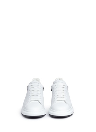 Front View - Click To Enlarge - ALEXANDER MCQUEEN - 'Larry' icon stud platform leather sneakers