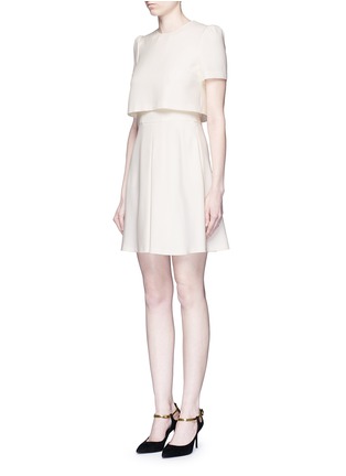 Front View - Click To Enlarge - ALEXANDER MCQUEEN - Pleat overlay crepe cape dress