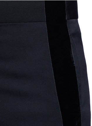 Detail View - Click To Enlarge - ALEXANDER MCQUEEN - Velvet trim wide leg tuxedo pants