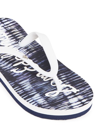 Detail View - Click To Enlarge - SAM EDELMAN - 'Mandy' abstract marble print kids flip flops