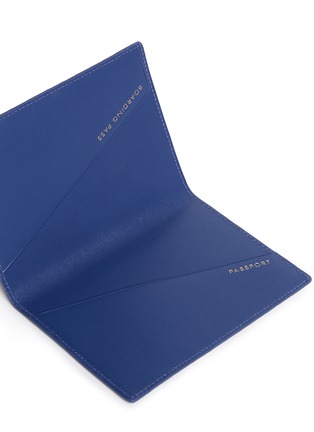 Detail View - Click To Enlarge - SMYTHSON - Mara croc effect leather passport cover