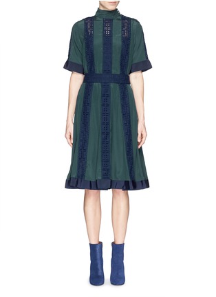 Main View - Click To Enlarge - SACAI LUCK - Eyelet lace insert stand collar flare dress