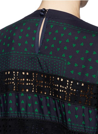 Detail View - Click To Enlarge - SACAI LUCK - Heart print panel eyelet insert dress