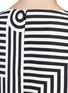 Detail View - Click To Enlarge - VICTORIA, VICTORIA BECKHAM - Geometric stripe print V-neck crepe dress