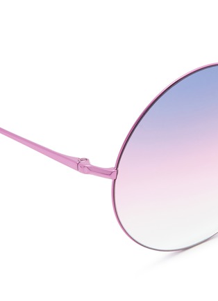 Detail View - Click To Enlarge - MATTHEW WILLIAMSON - Oversize metal round sunglasses
