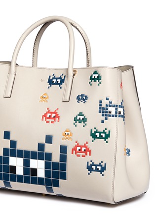 Detail View - Click To Enlarge - ANYA HINDMARCH - 'Space Invaders Maxi Featherweight Ebury' leather tote
