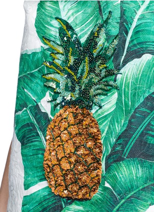 Detail View - Click To Enlarge - - - Pineapple embellished banana leaf print brocade top