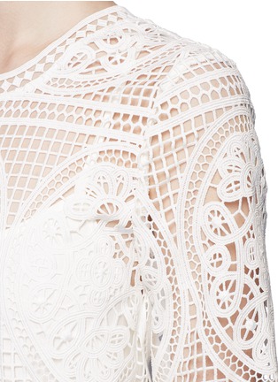 Detail View - Click To Enlarge - MO&CO. - Geometric floral lace dress