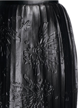Detail View - Click To Enlarge - MSGM - Star embossed pleat faux leather skirt