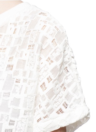 Detail View - Click To Enlarge - VINCE - Abstract grid embroidery T-shirt