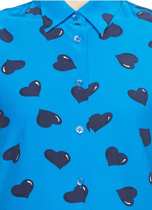 Detail View - Click To Enlarge - EQUIPMENT - Colleen heart print silk shirt