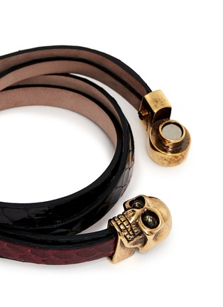 Detail View - Click To Enlarge - ALEXANDER MCQUEEN - Skull double wrap colourblock snakeskin bracelet