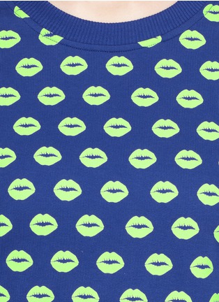 Detail View - Click To Enlarge - MARKUS LUPFER - 'Smacker Lip' print sweatshirt