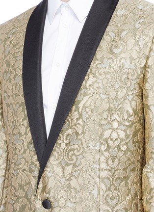 Detail View - Click To Enlarge - - - Metallic curlicue jacquard shawl lapel blazer