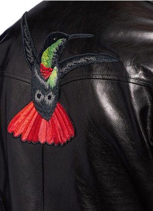 Detail View - Click To Enlarge - ALEXANDER MCQUEEN - Hummingbird embroidered patch leather jacket