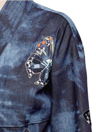 Detail View - Click To Enlarge - VALENTINO GARAVANI - Butterfly embroidered tie dye print denim kimono jacket