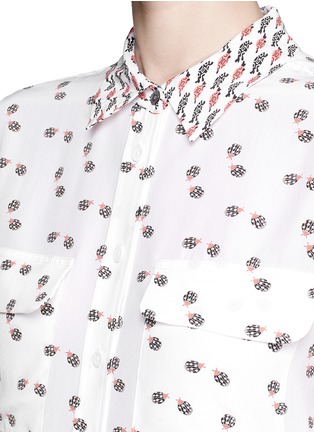 Detail View - Click To Enlarge - EQUIPMENT - Slim Signature ladybug print silk shirt