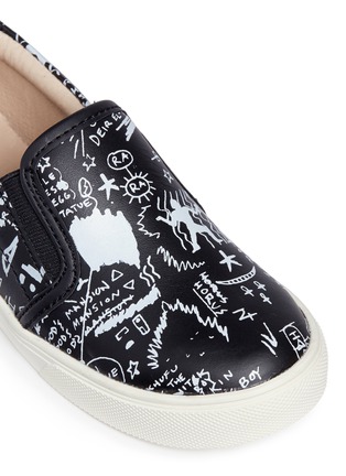 Detail View - Click To Enlarge - AKID - 'Liv' Egyptian doodle print leather toddler slip-ons