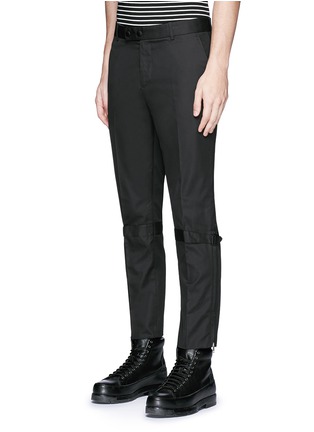 Front View - Click To Enlarge - ALEXANDER MCQUEEN - Harness cotton twill cropped pants