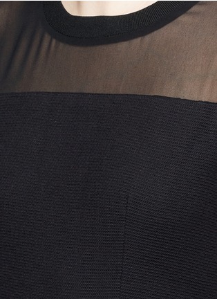 Detail View - Click To Enlarge - MO&CO. - Crepe panel waffle knit dress