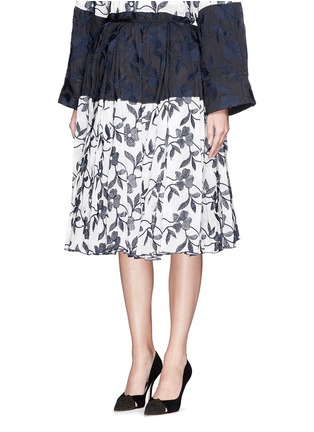 Front View - Click To Enlarge - MS MIN - Flower embroidery cotton toile skirt