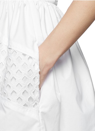 Detail View - Click To Enlarge - CARVEN - Broderie anglaise panel poplin dress