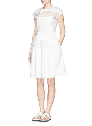 Figure View - Click To Enlarge - CARVEN - Broderie anglaise panel poplin dress